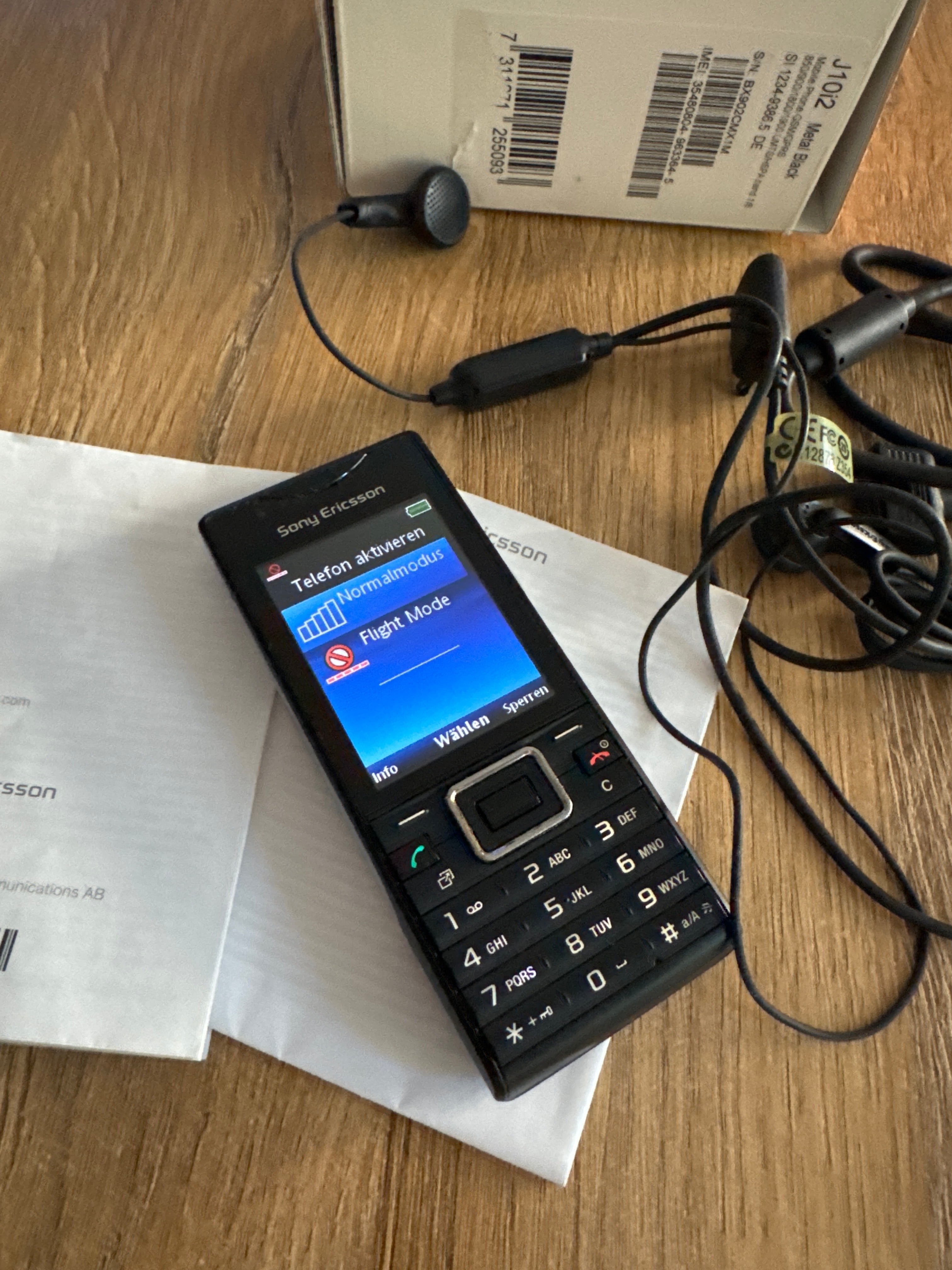 Sony Ericsson Elm J10i2 - Like New!