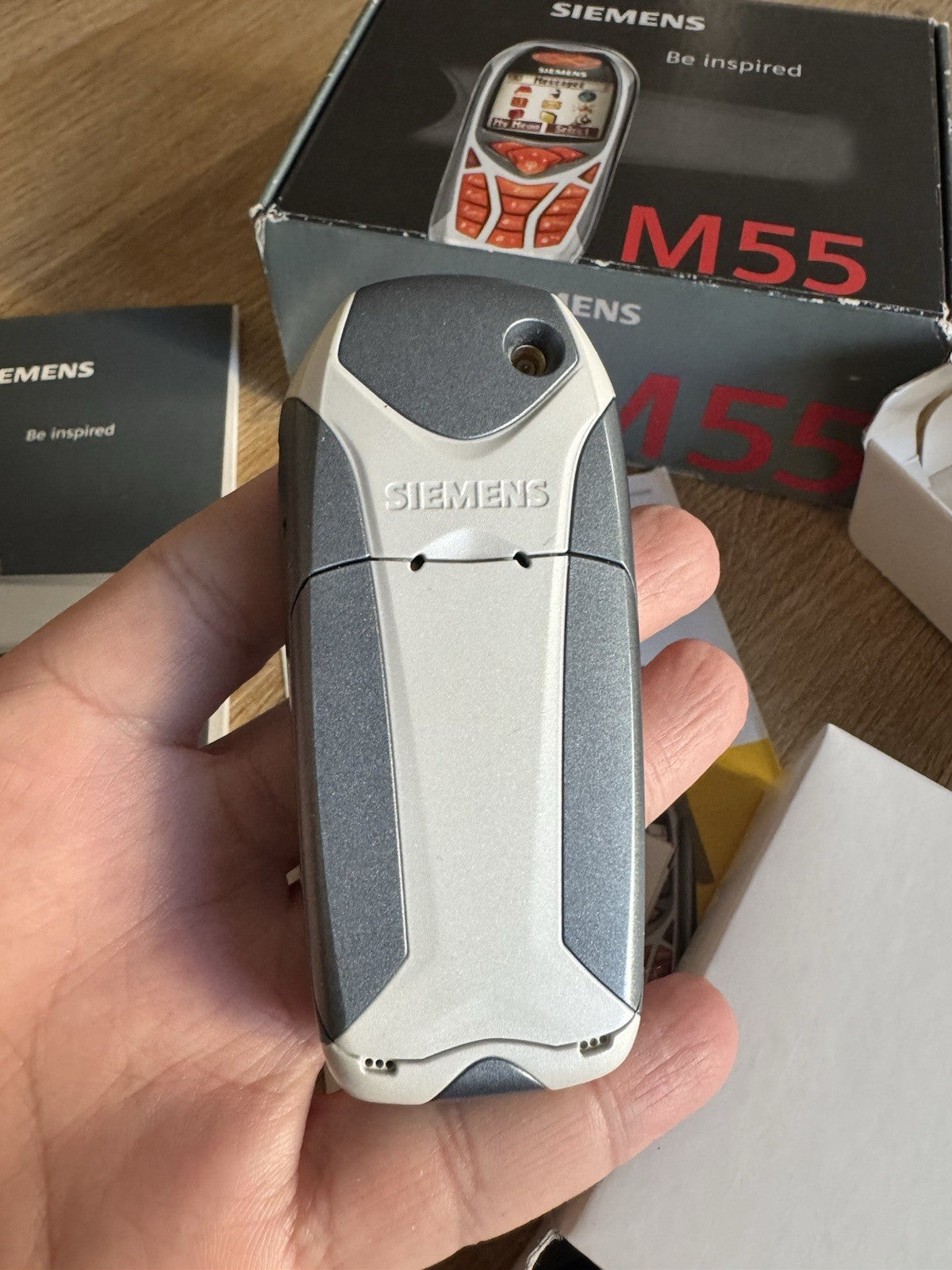 6998748
