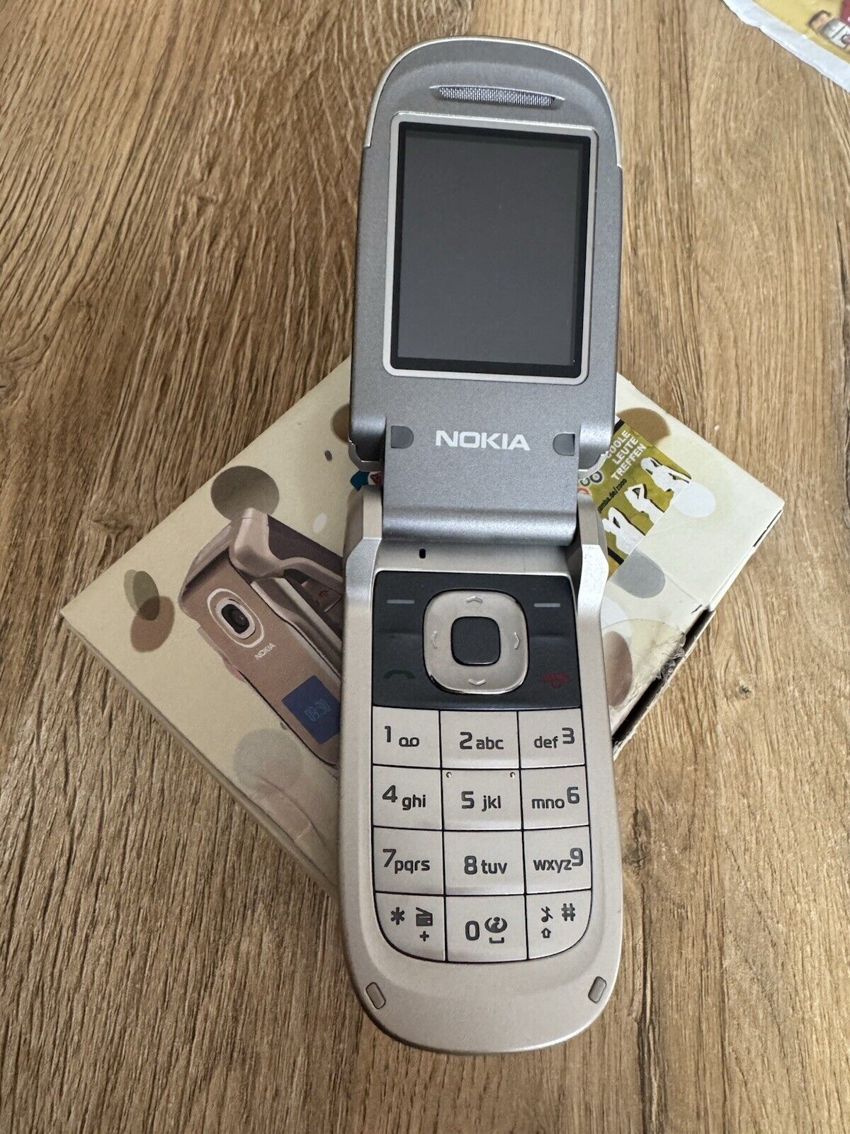6151085