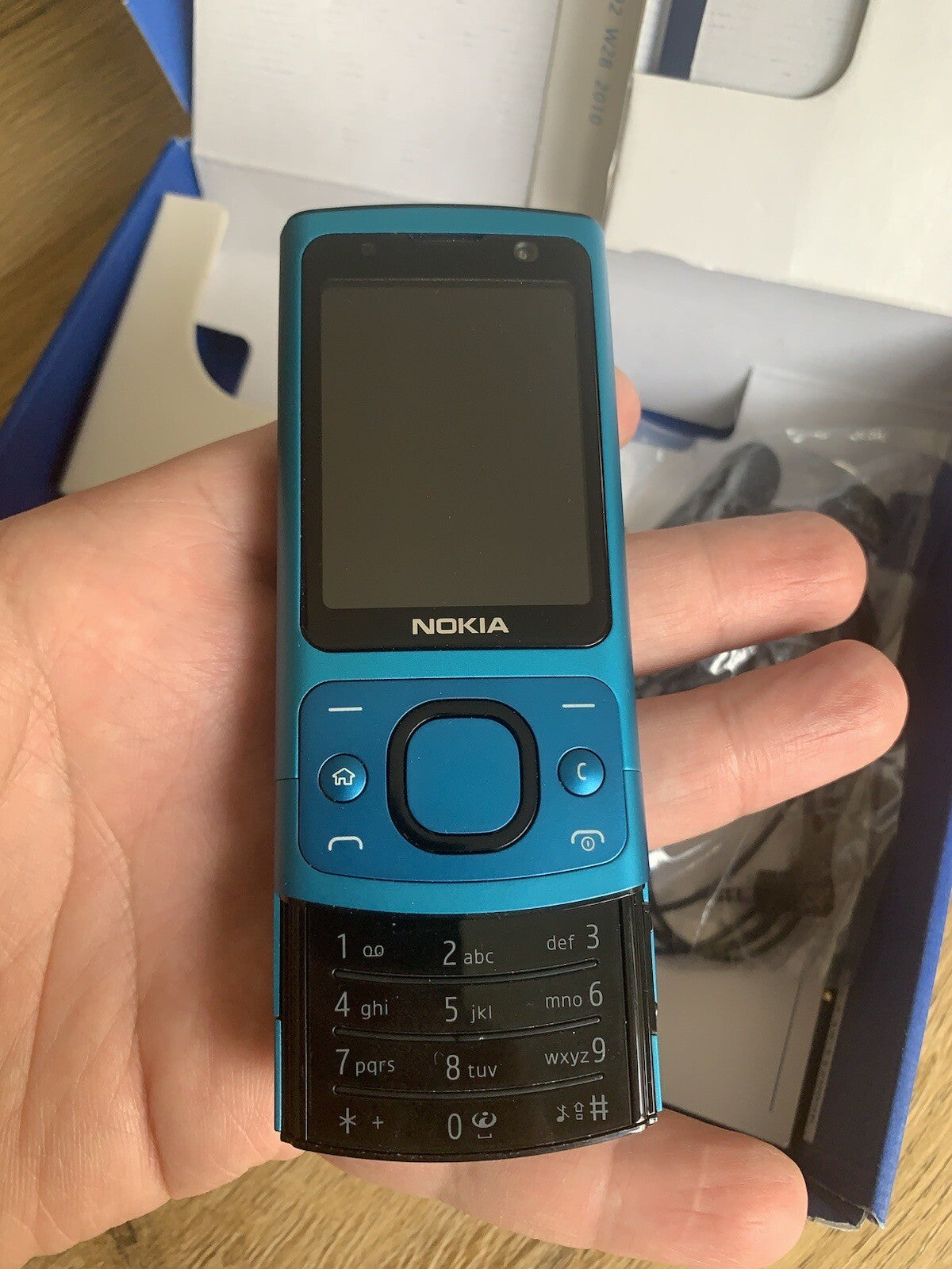 6151057