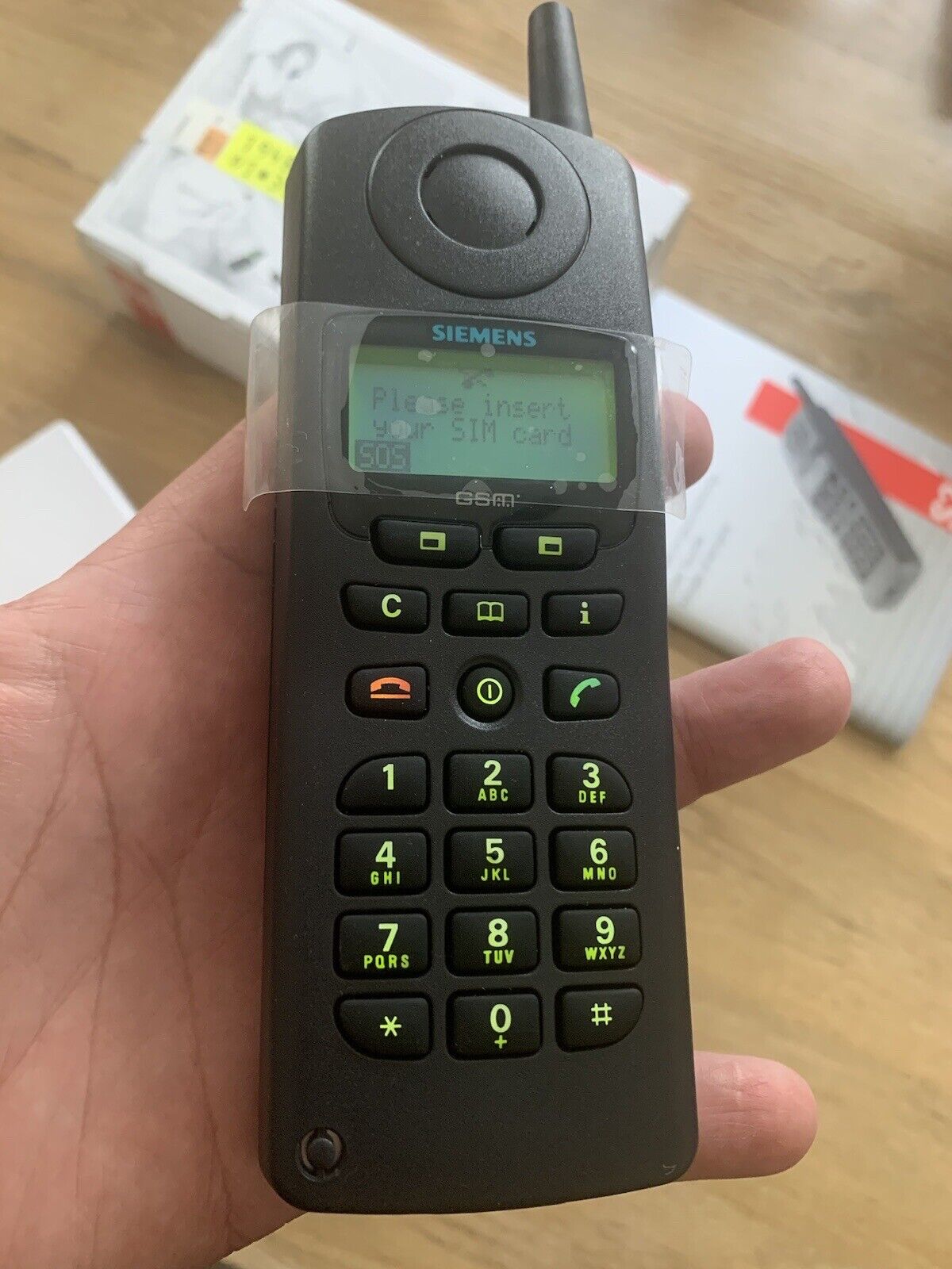 6151122