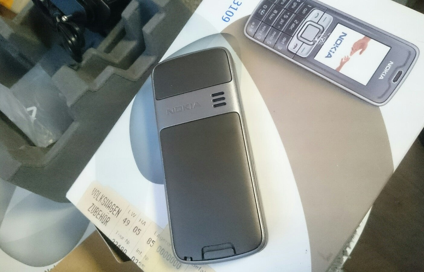 6151049
